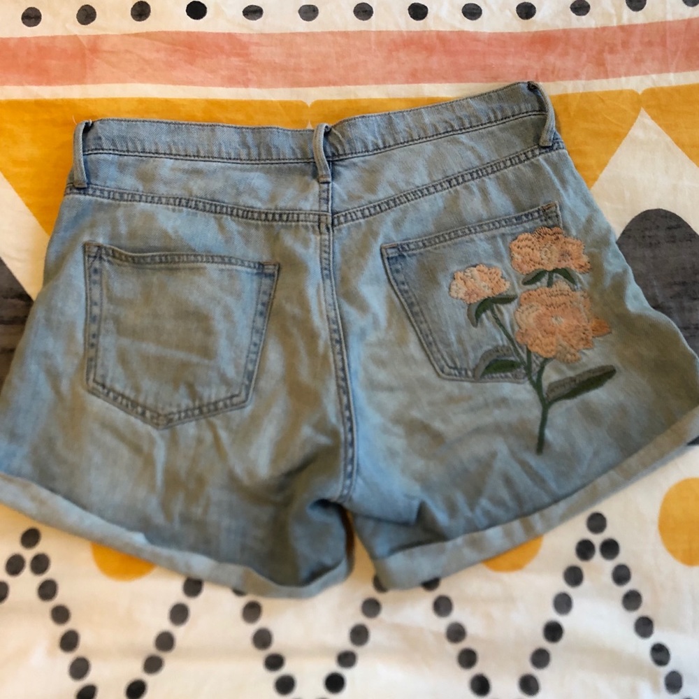 Embroidered Gap Shorts 28r